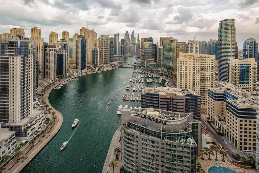 La Buena Vida Holiday Homes - Beach Front Very Spacious, Luxe And Modern 3 Bedroom With Full Kitchen In Jbr , 3 Min To The Jbr Beach Dubai Marina And Tram Station Экстерьер фото